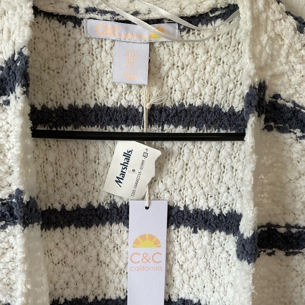 C&C California cardigan. Blue and white. Size L. NWT - Picture 4 of 6